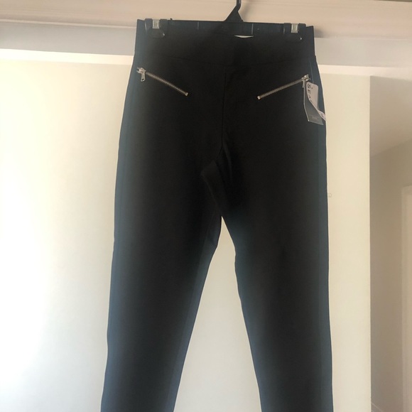 Black ladies pants skinny leg - Picture 1 of 3